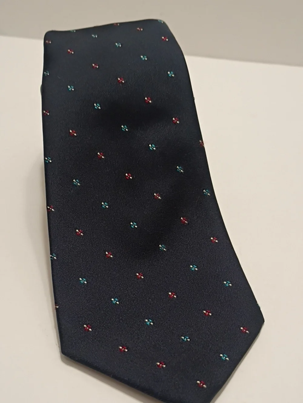 Men's Navy Tie with Red and Teal Microdots 54